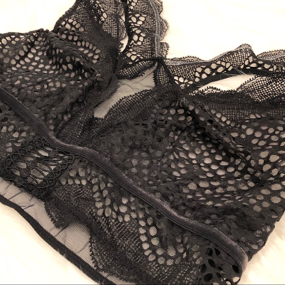 VS Bralette - Picture 2 of 3